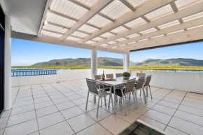 Luxury Oceanview Penthouse Cairns City